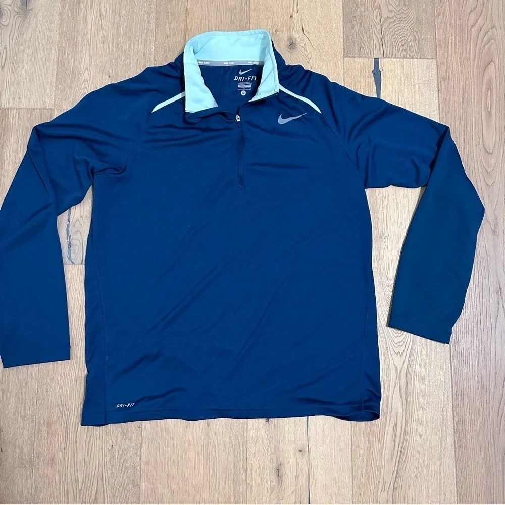 Nike Drifit sweater Mens Large
